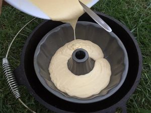 Easy Camp Oven Birthday Cake | The Camp Oven Cook