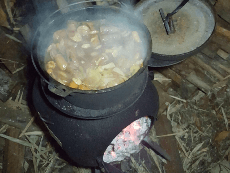 Camp Oven Hotpot